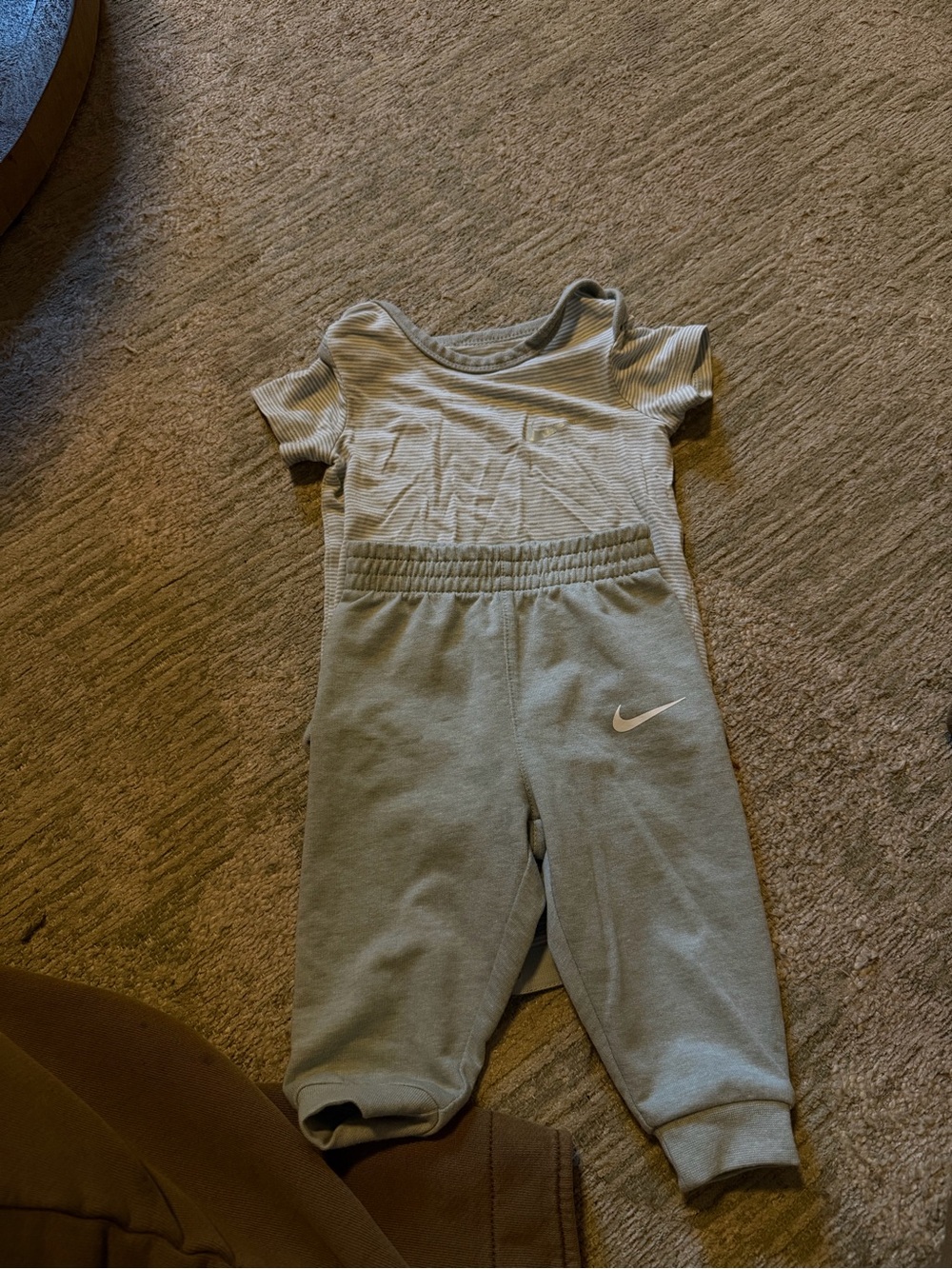 BABY NIKE SET